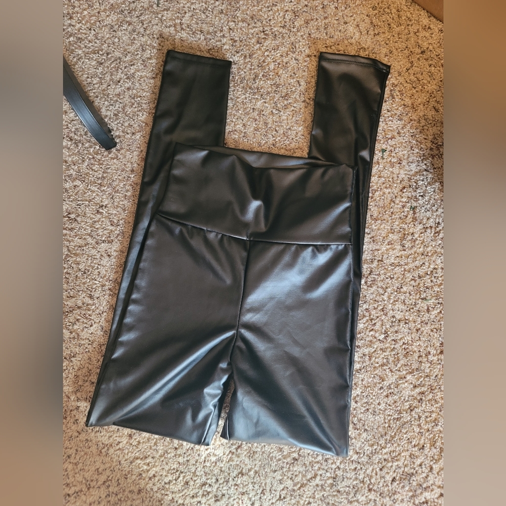 5 besties pleather tights